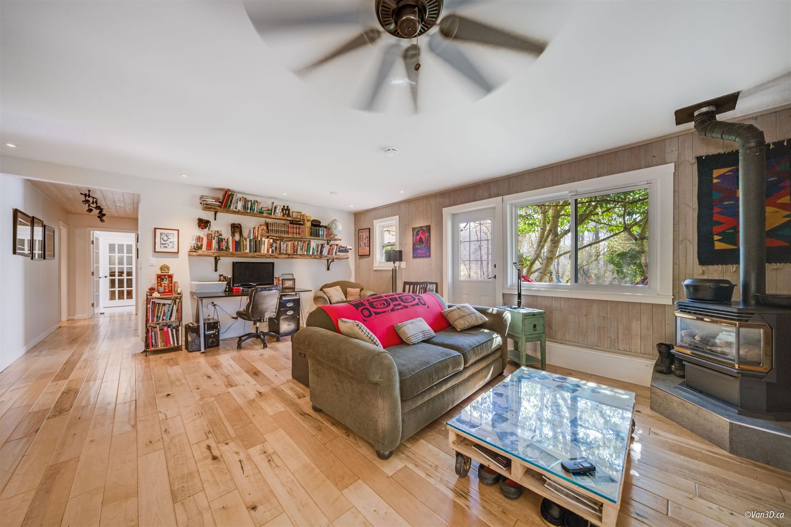 Listing Image 8