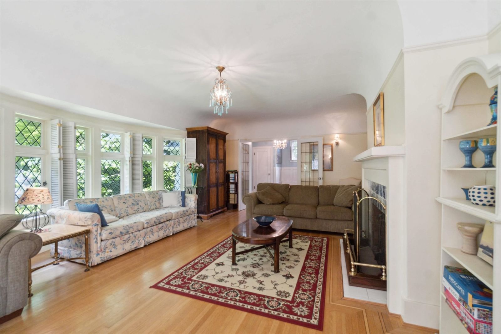 Listing Image 8