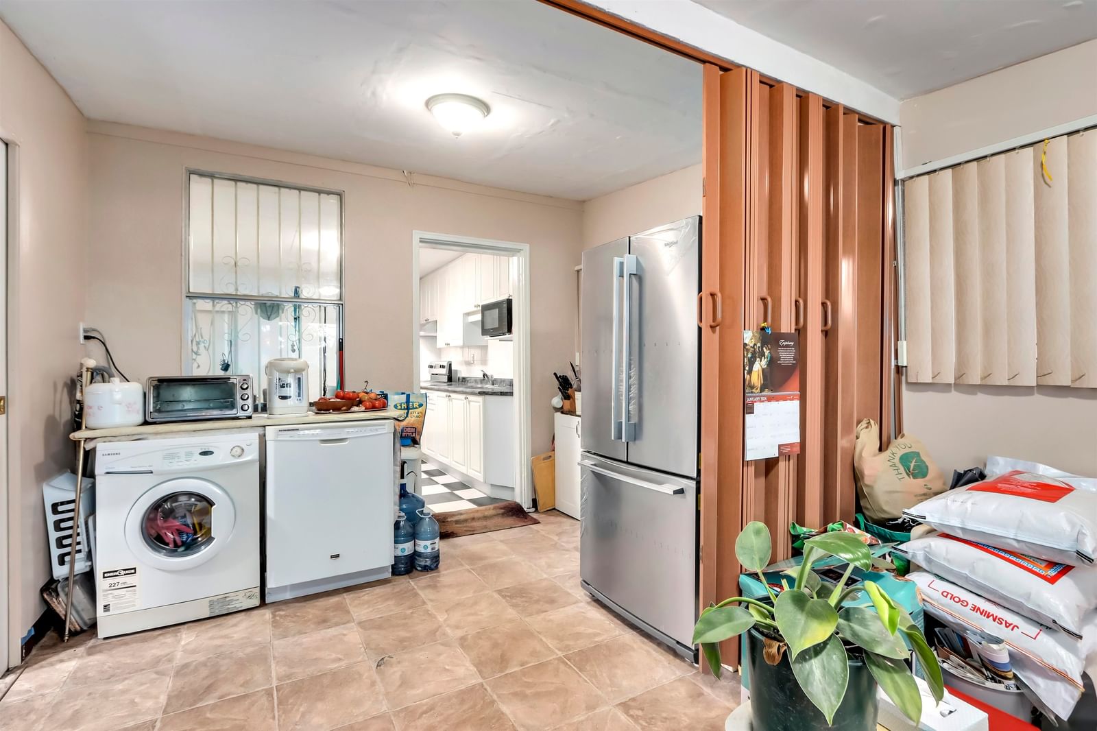Listing Image 15