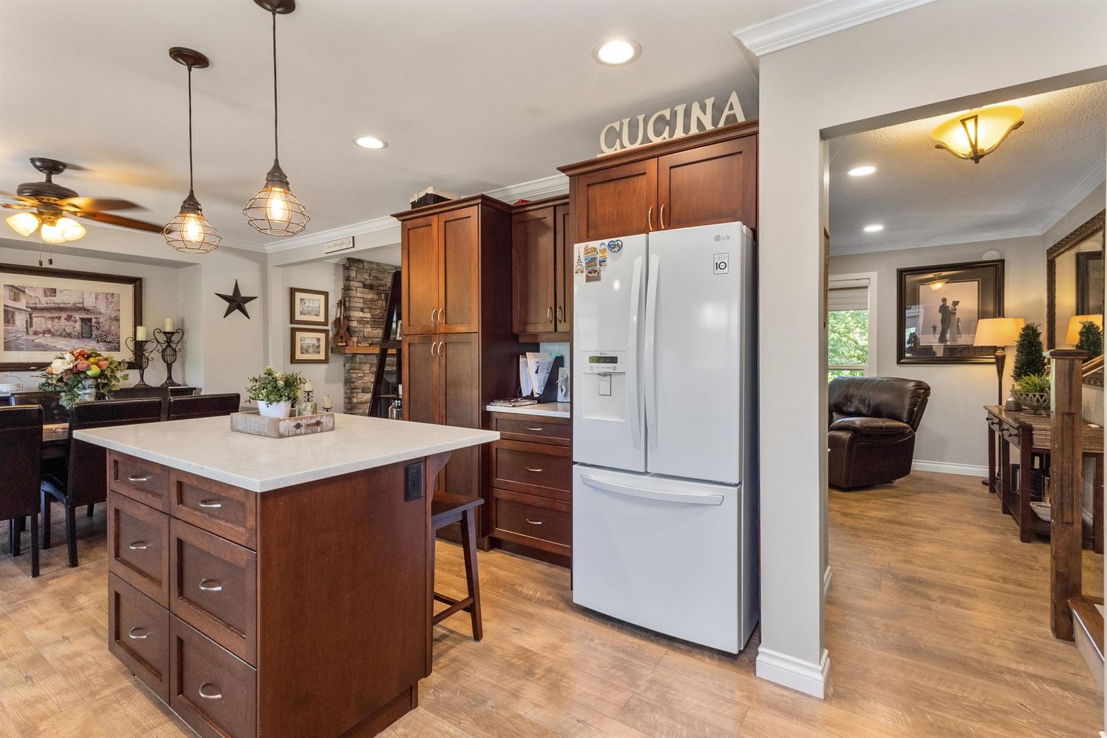 Listing Image 15