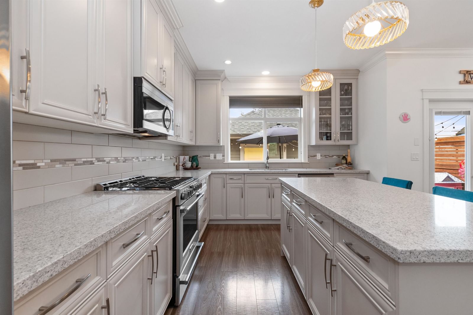 Listing Image 11
