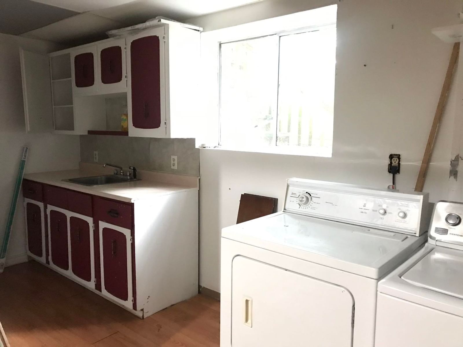 Listing Image 6