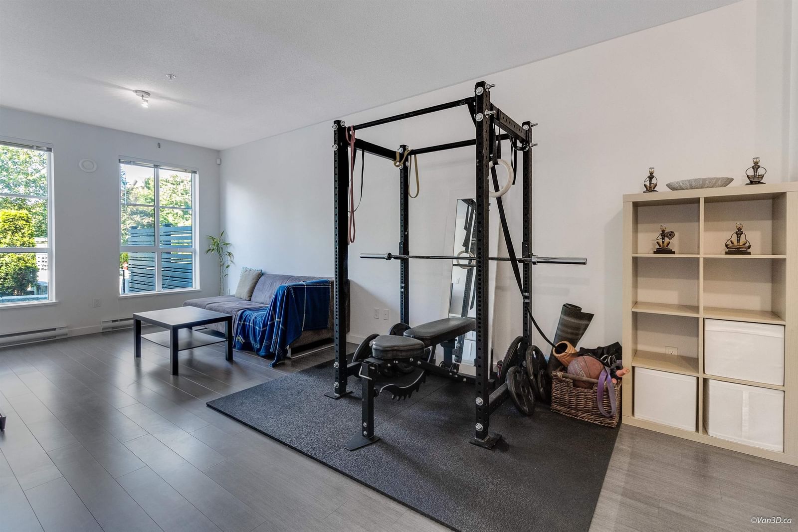 Listing Image 10
