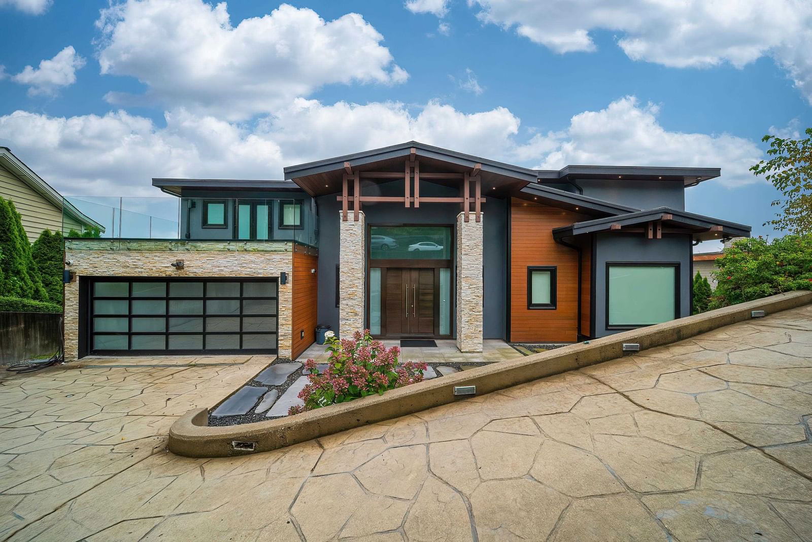 Image of home for listing MLS® R2925164