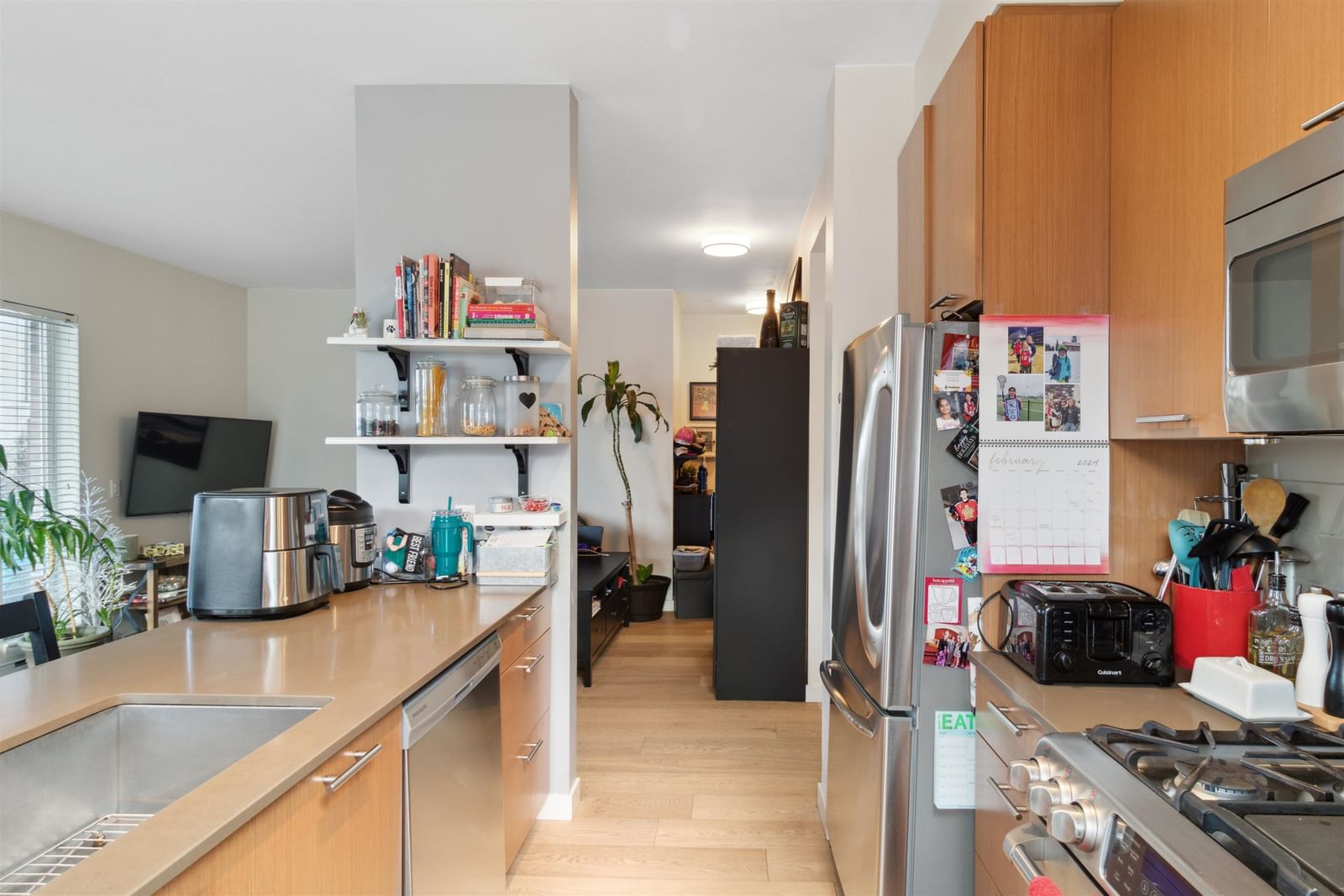 Listing Image 10