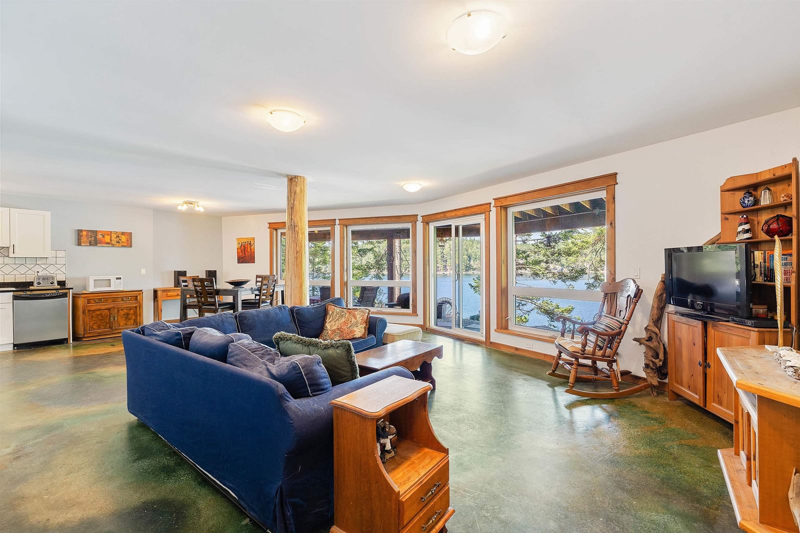 Listing Image 23