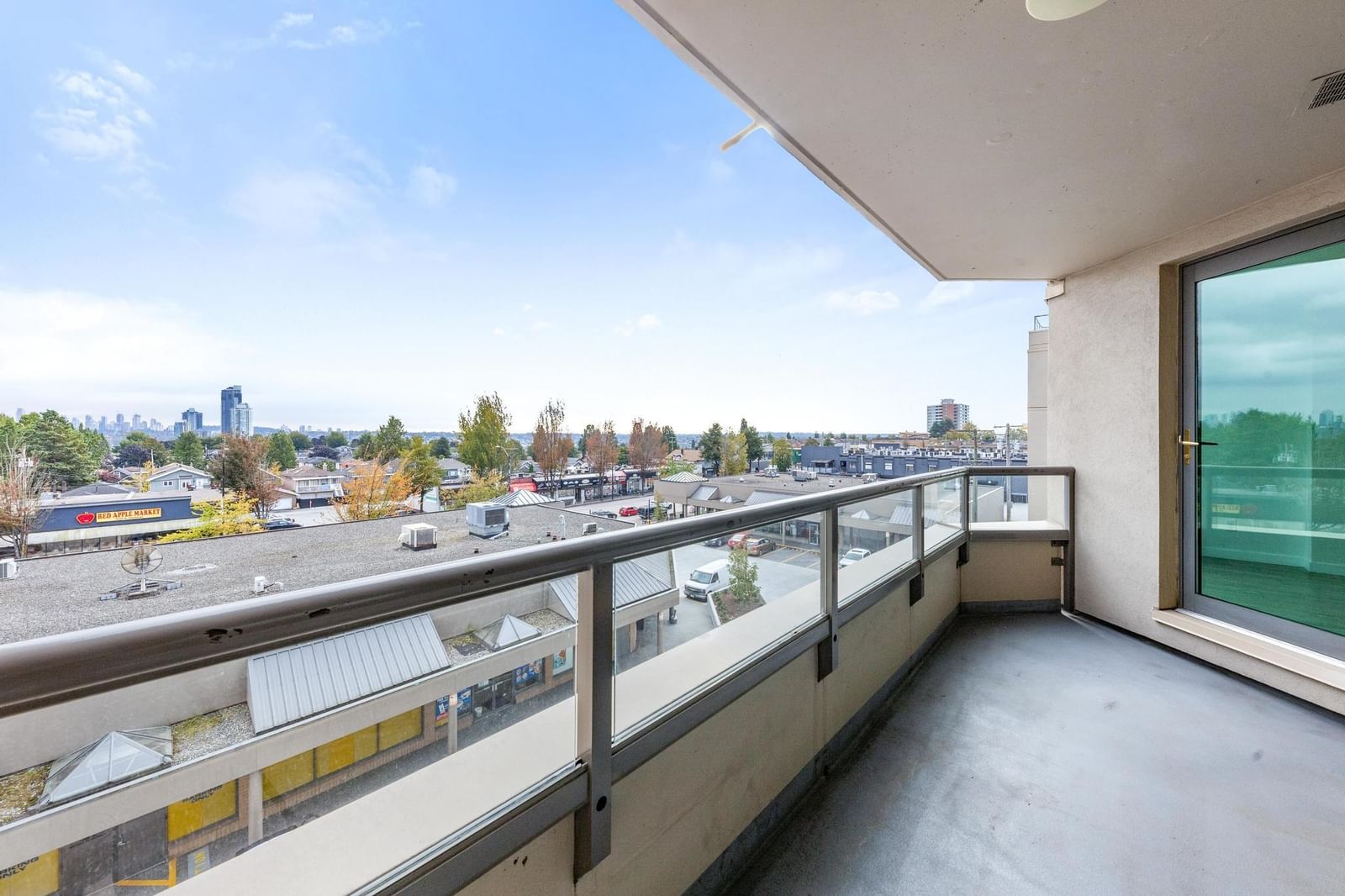 Listing Image 15