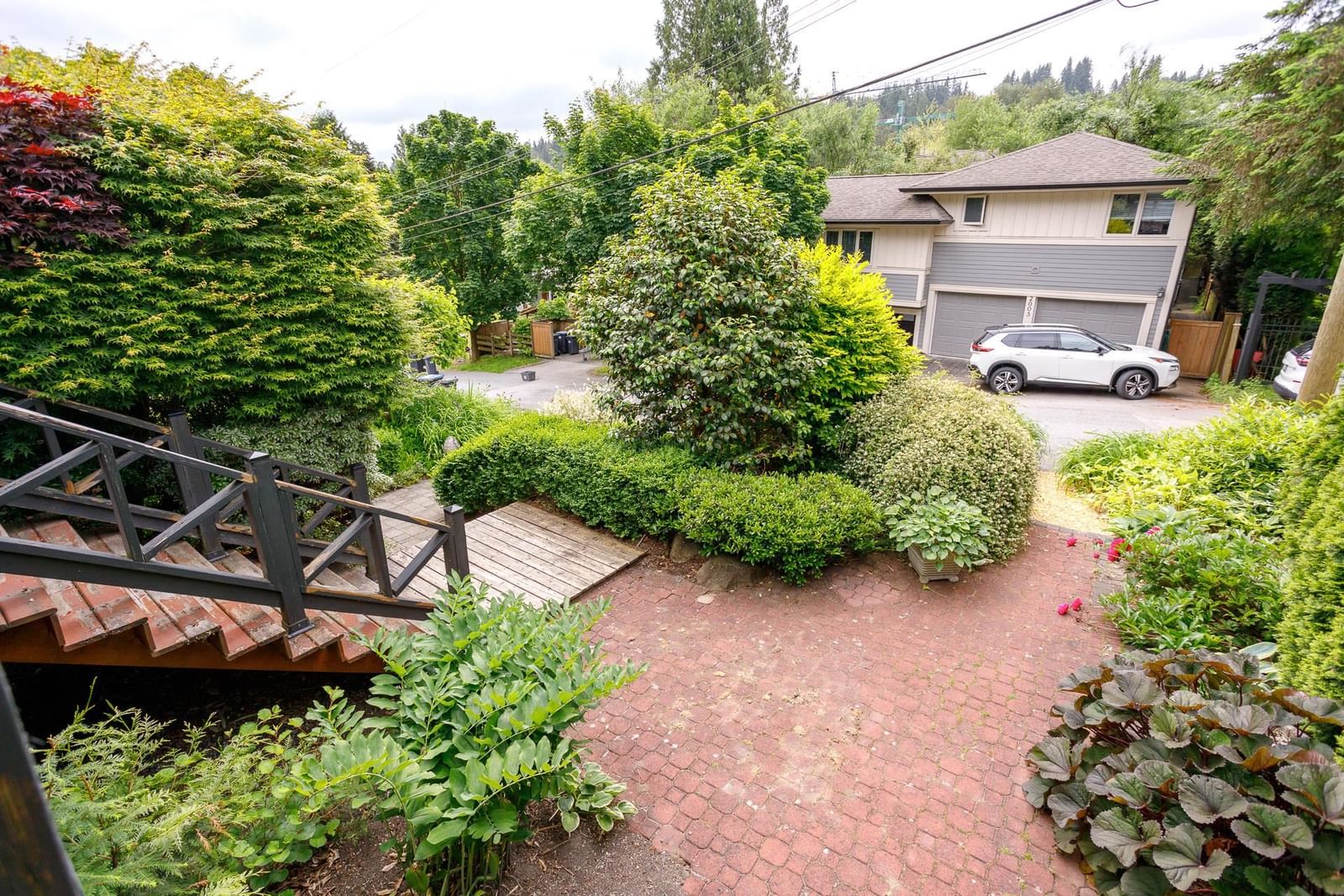Listing Image 8