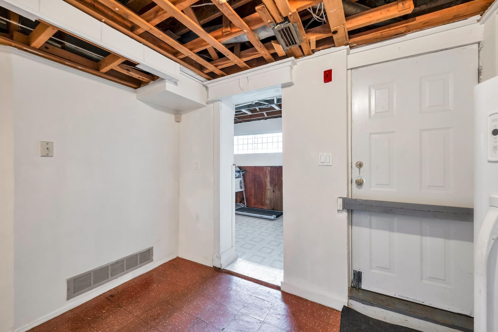 Listing Image 25