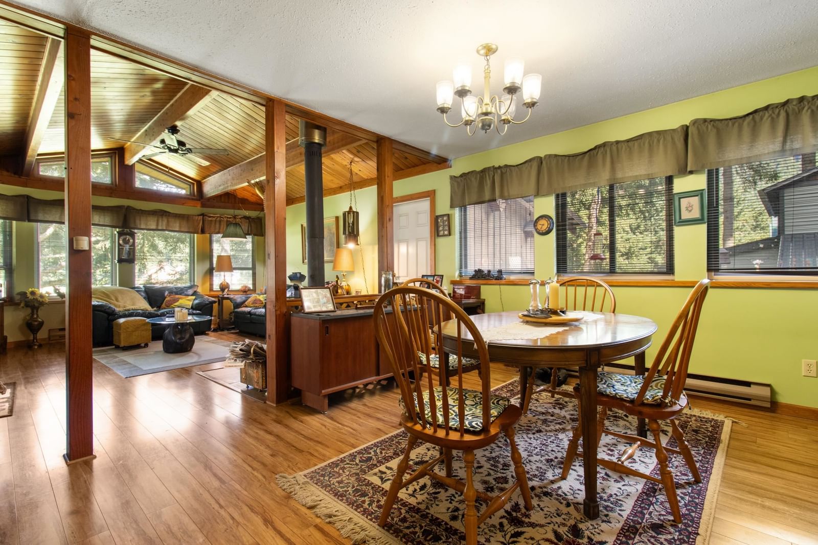 Listing Image 19