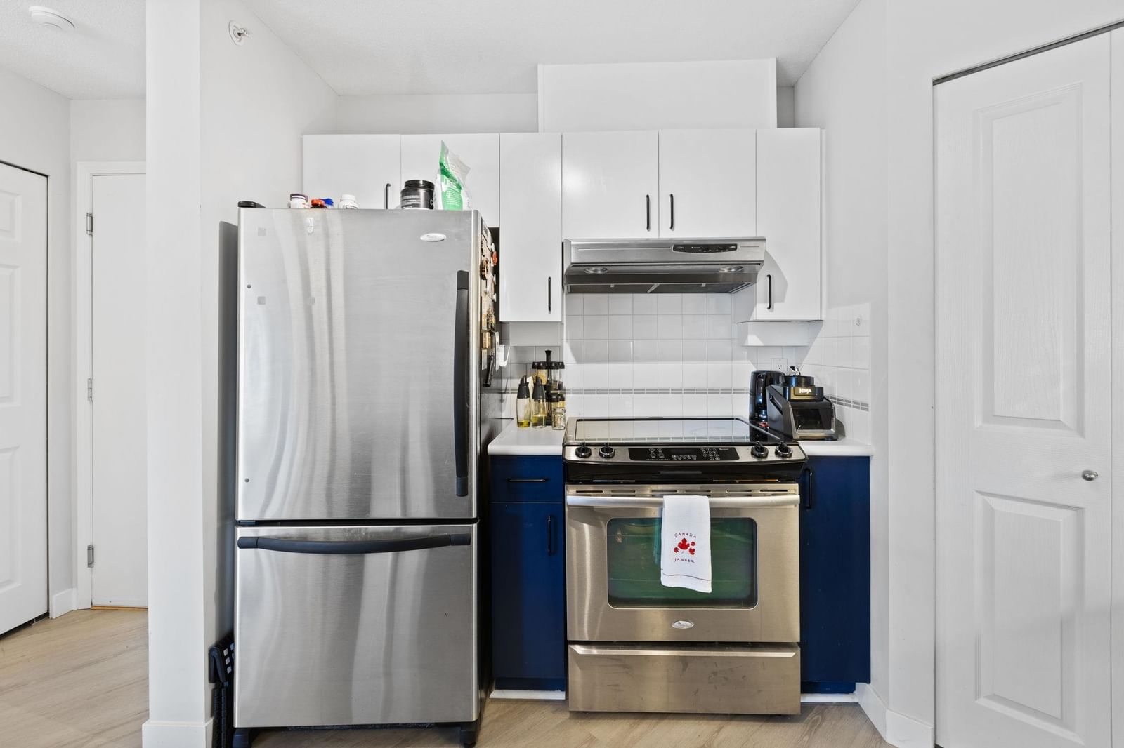 Listing Image 17