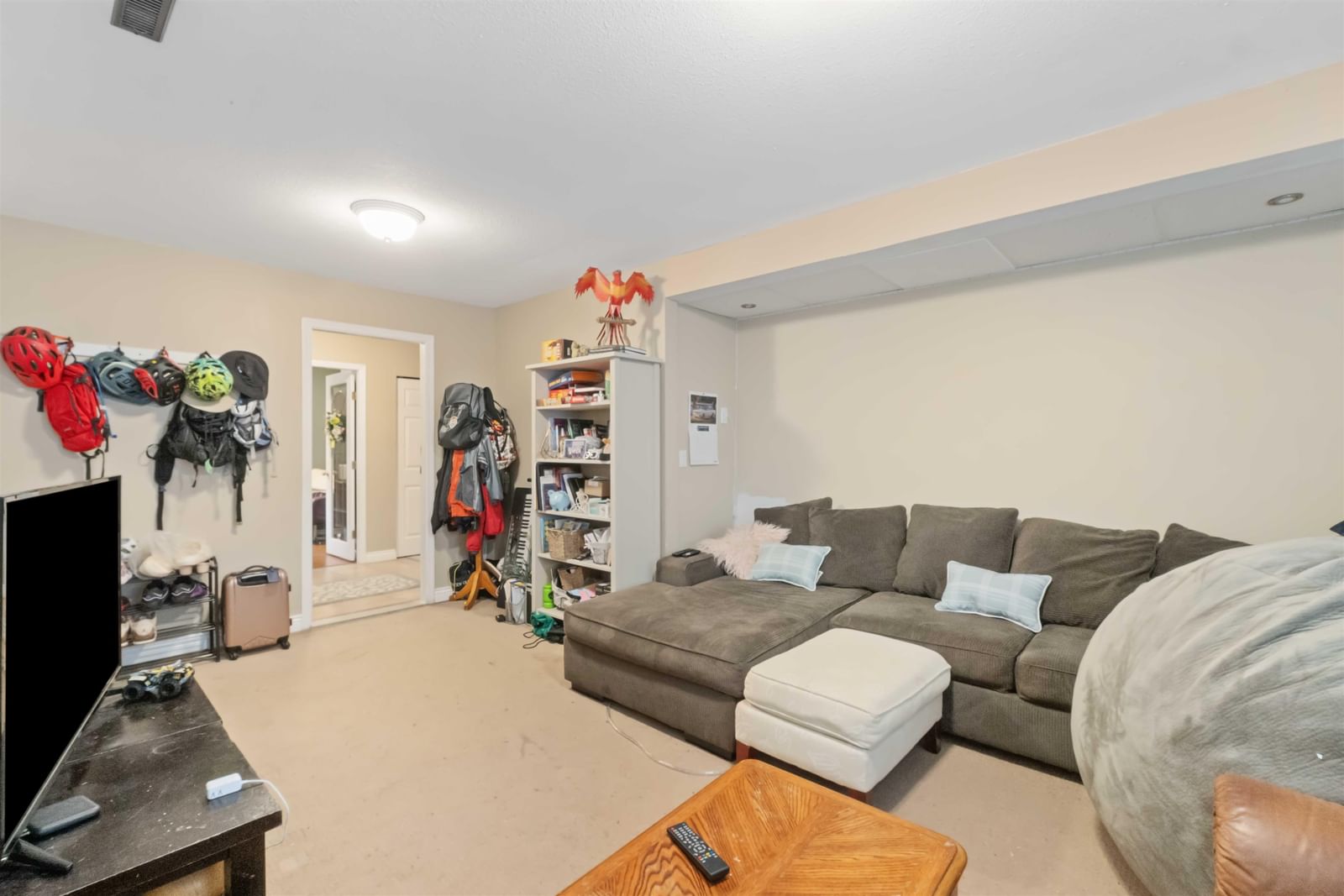 Listing Image 17