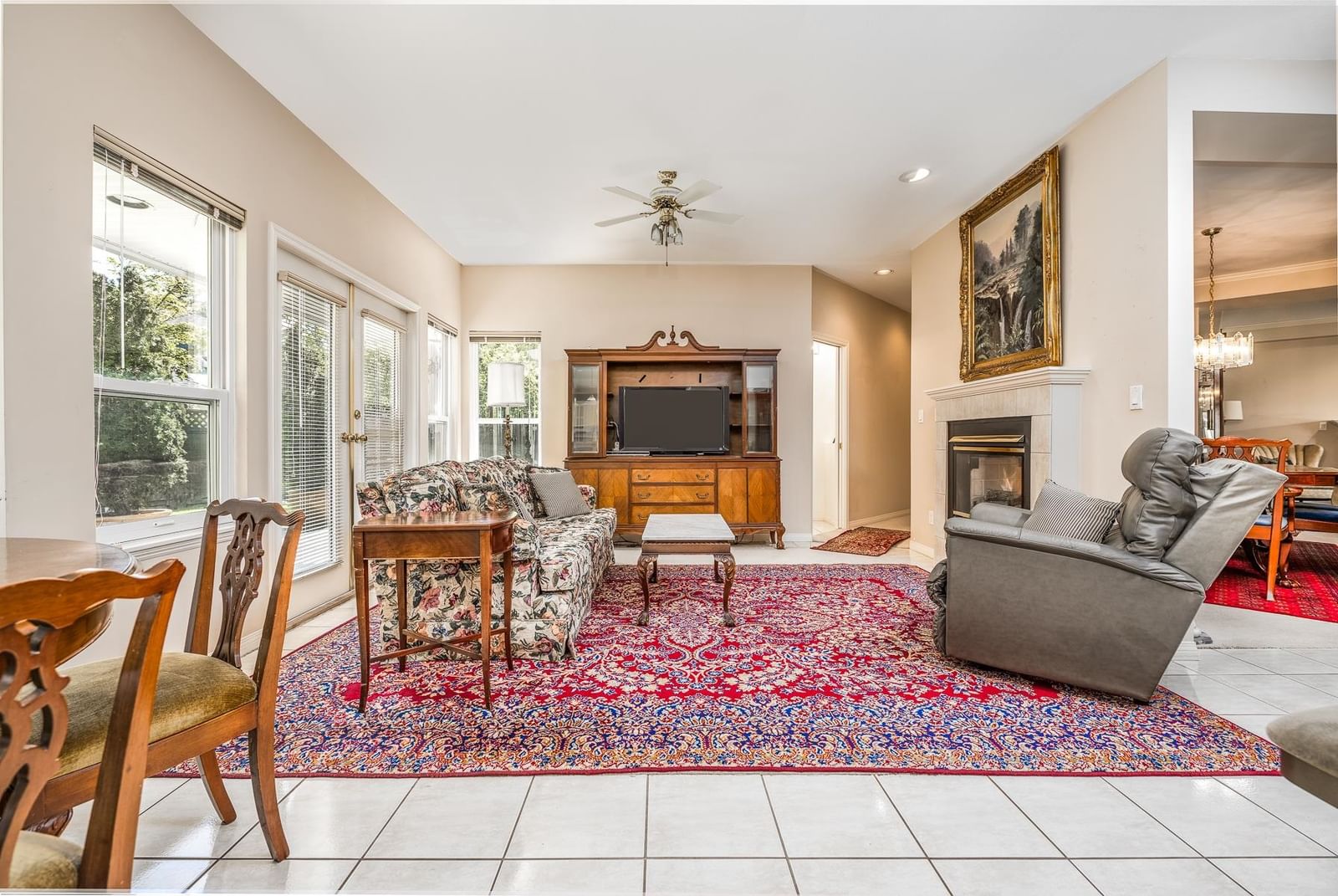 Listing Image 12