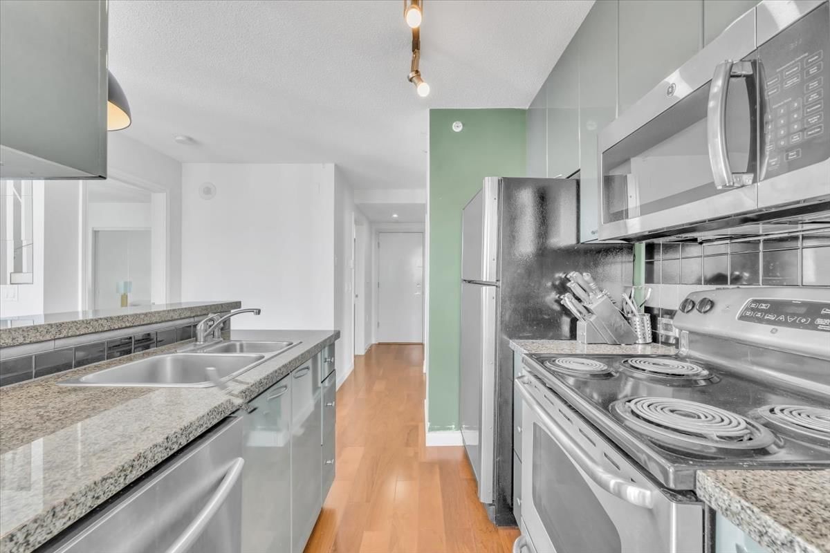 Listing Image 14