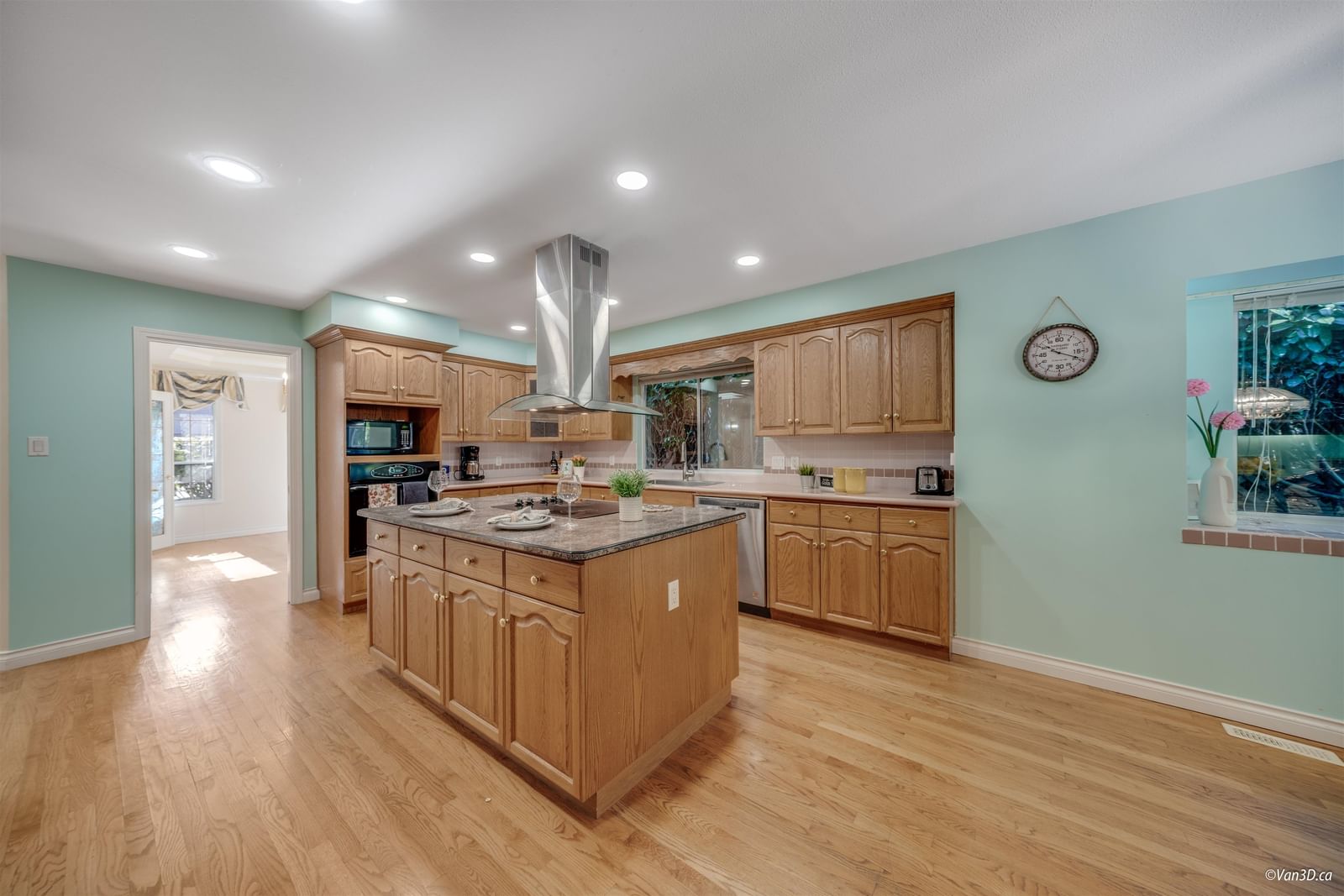 Listing Image 10