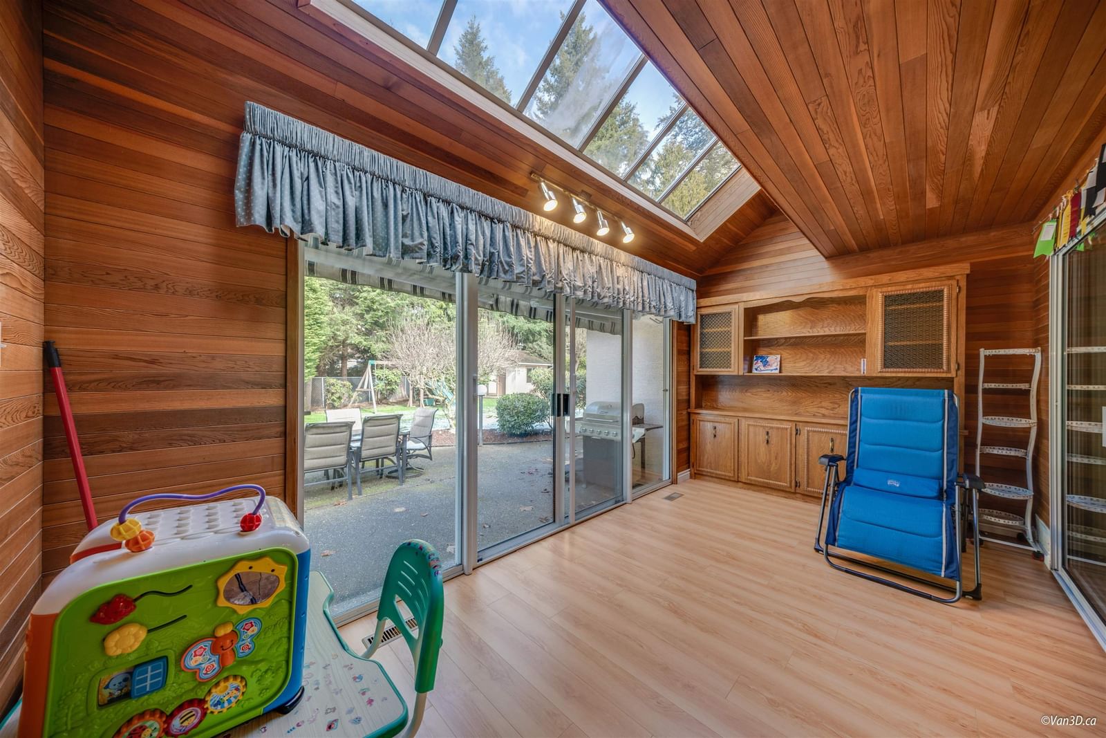 Listing Image 15