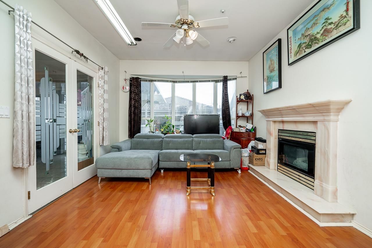 Listing Image 14
