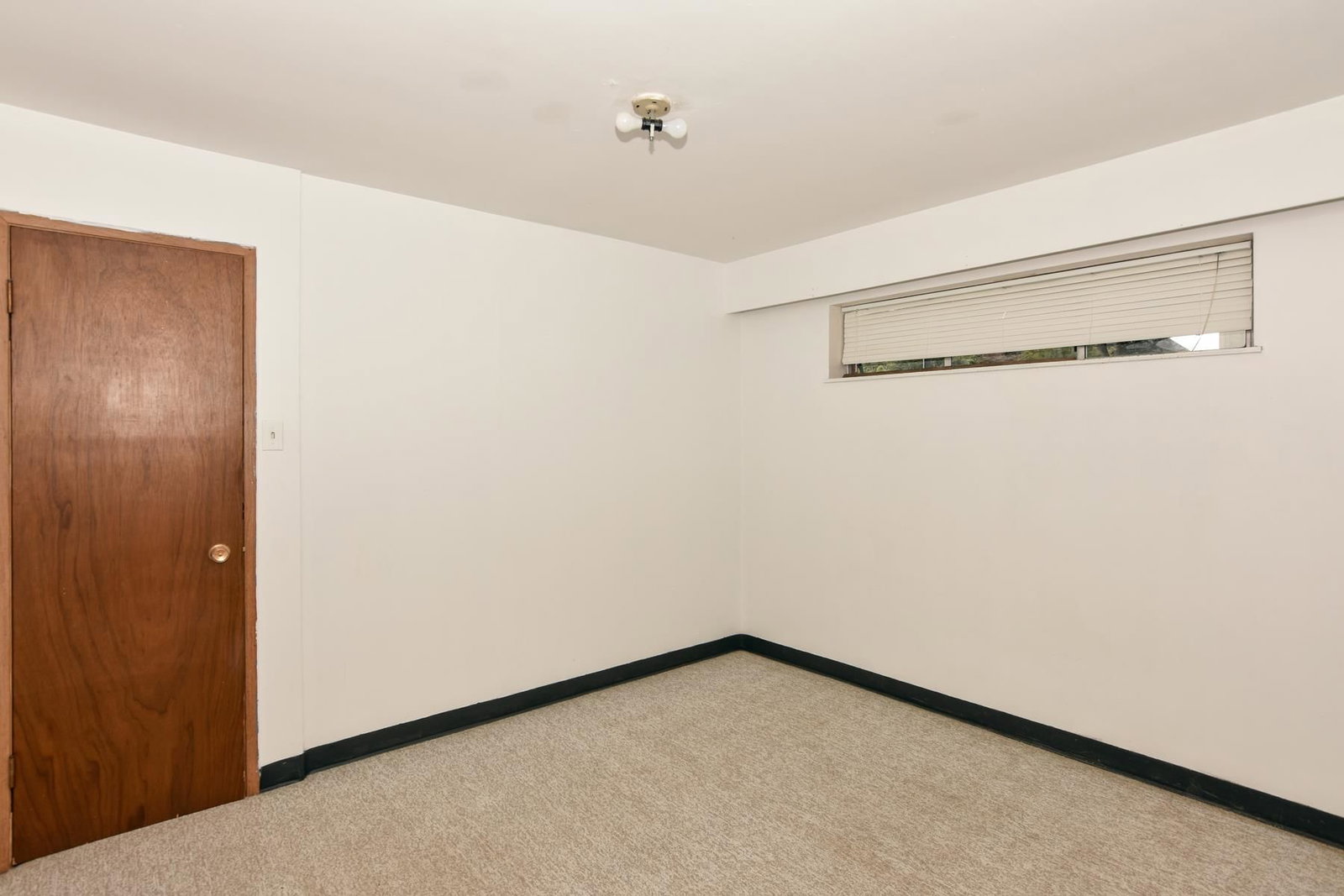 Listing Image 30