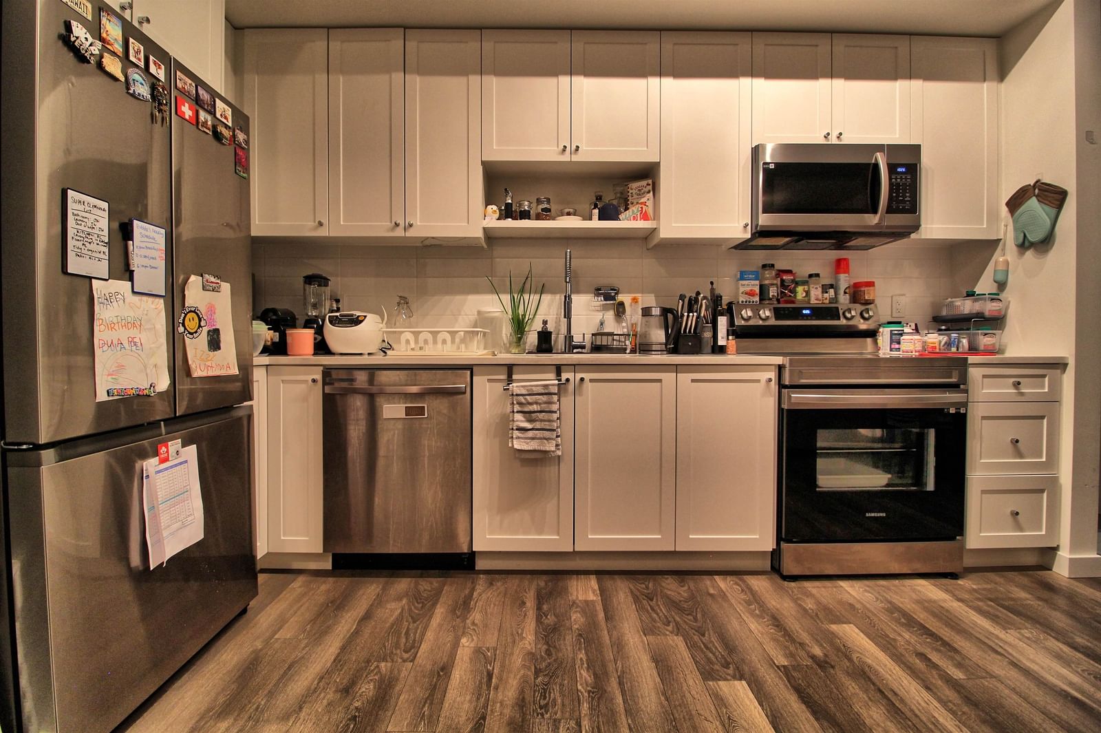 Listing Image 5