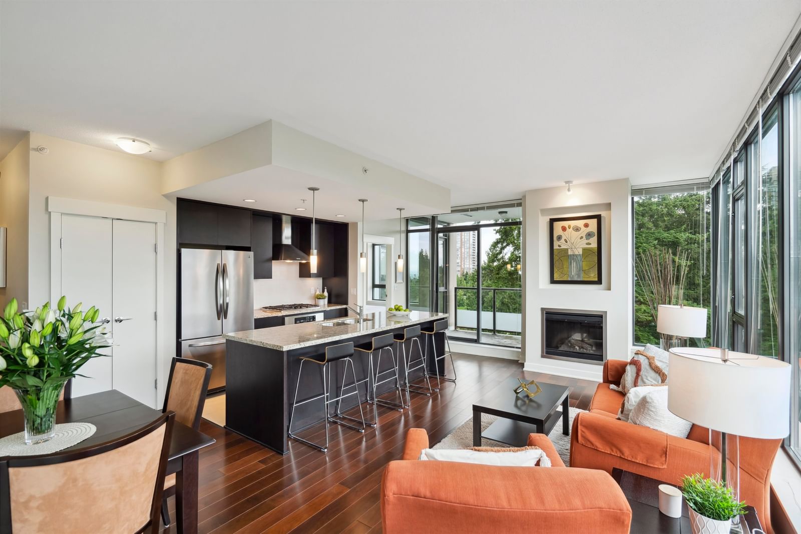 Listing Image 11
