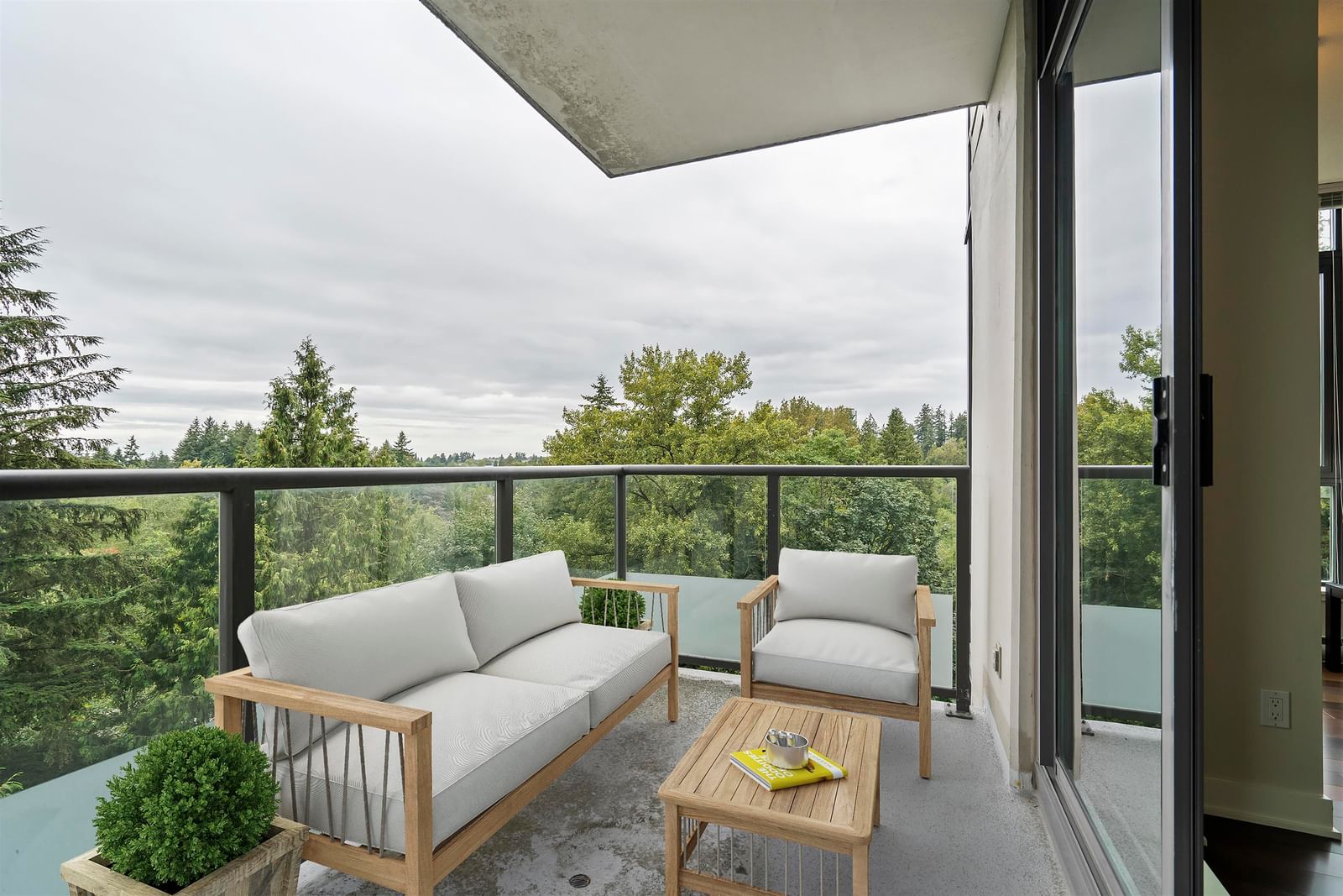 Listing Image 19
