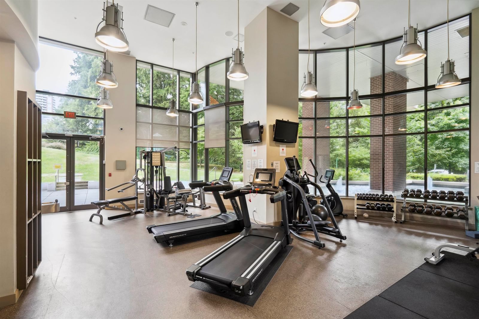 Listing Image 32