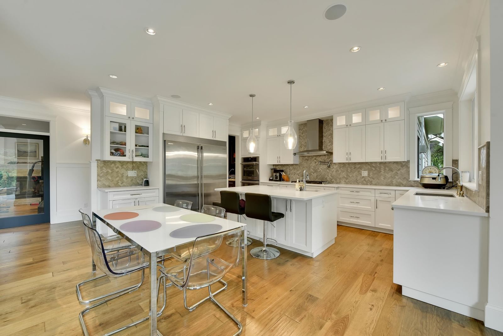 Listing Image 9
