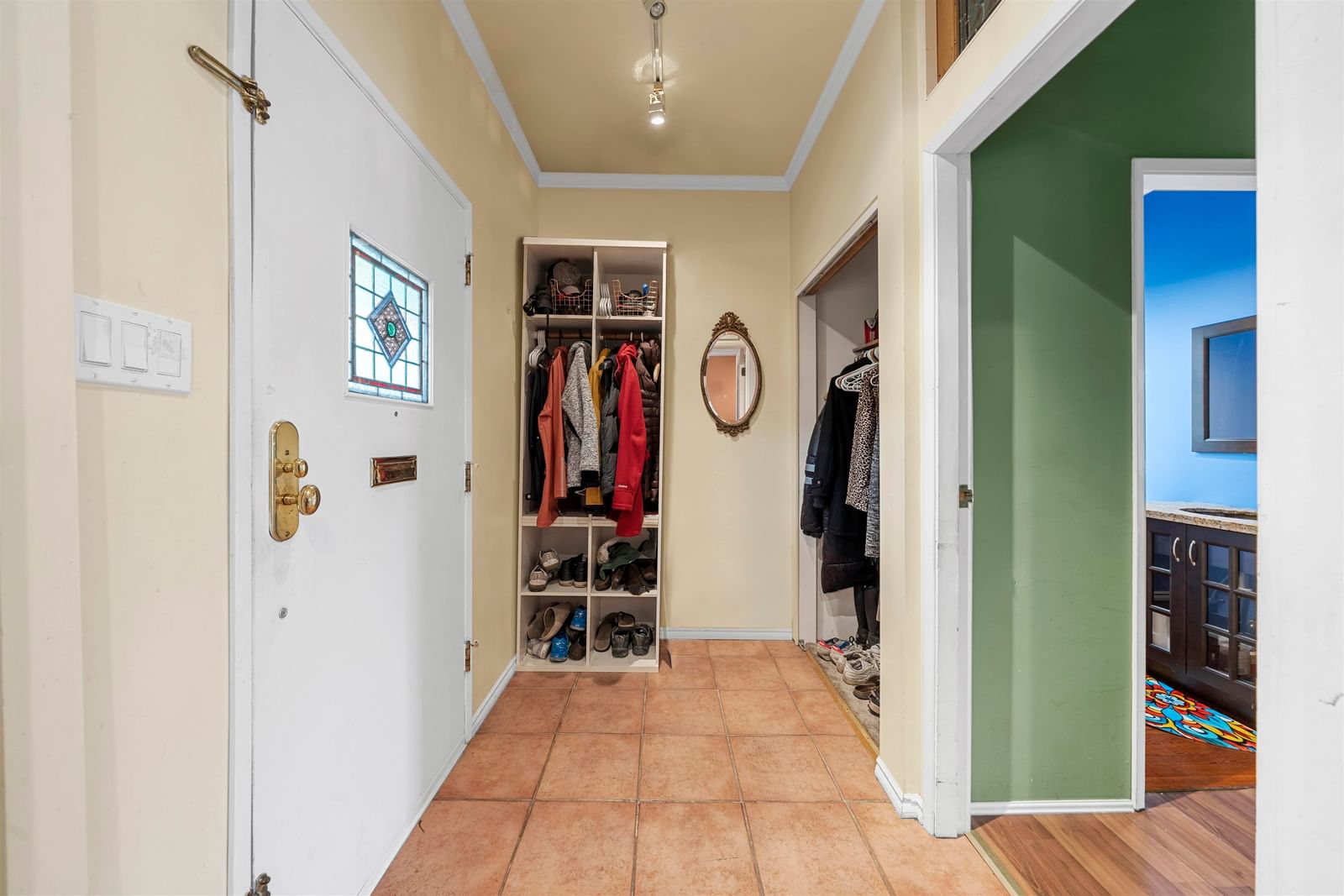 Listing Image 4