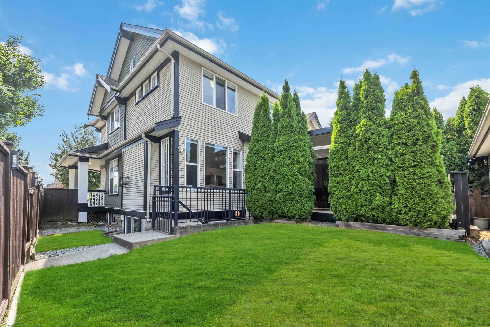 Listing Image 16