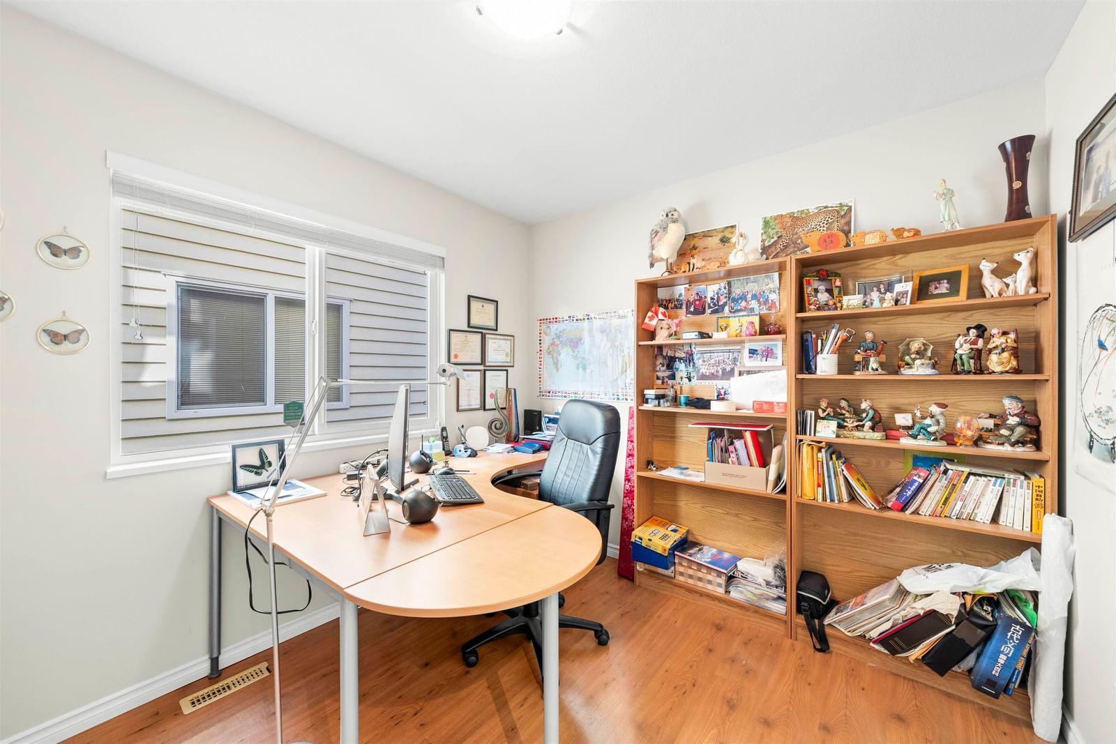 Listing Image 16
