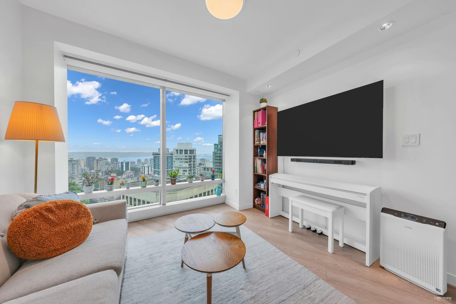 Listing Image 10