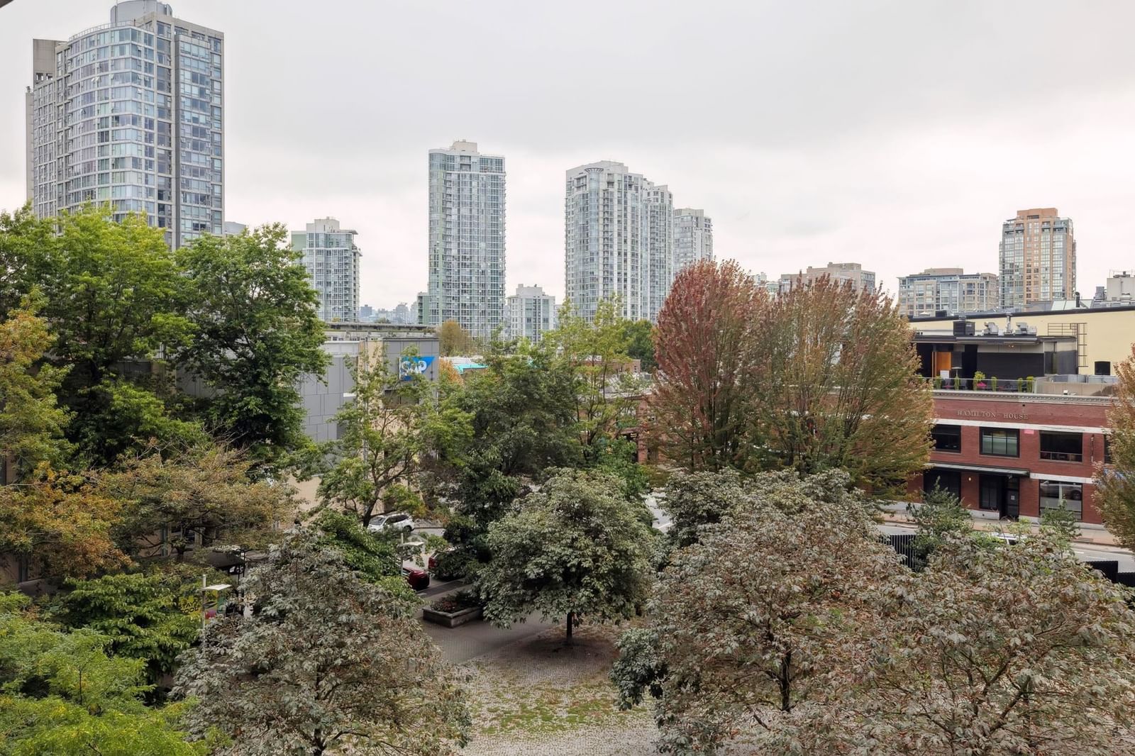 Listing Image 15