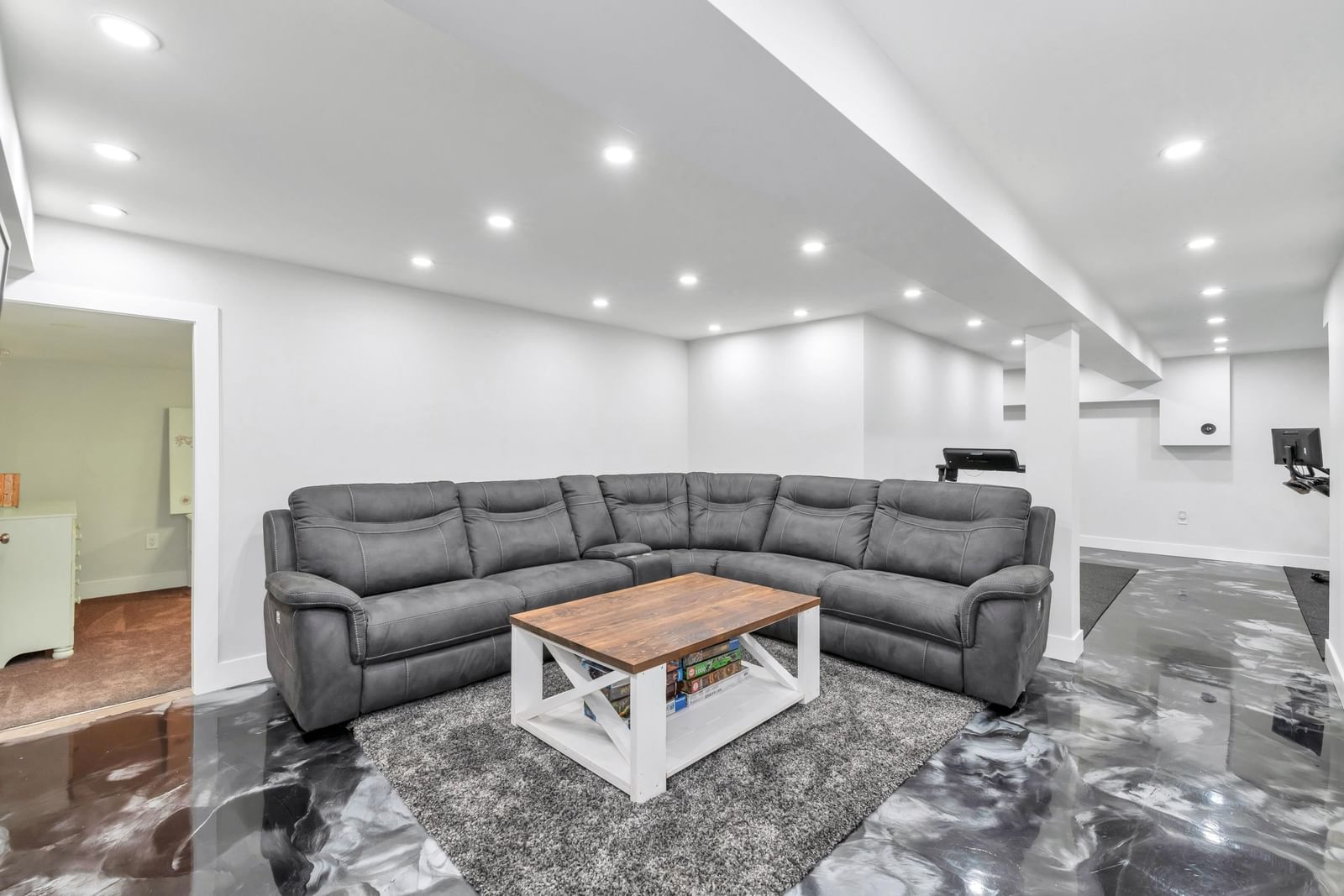 Listing Image 31