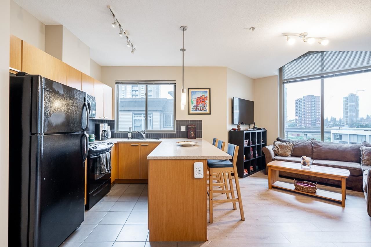 Listing Image 12
