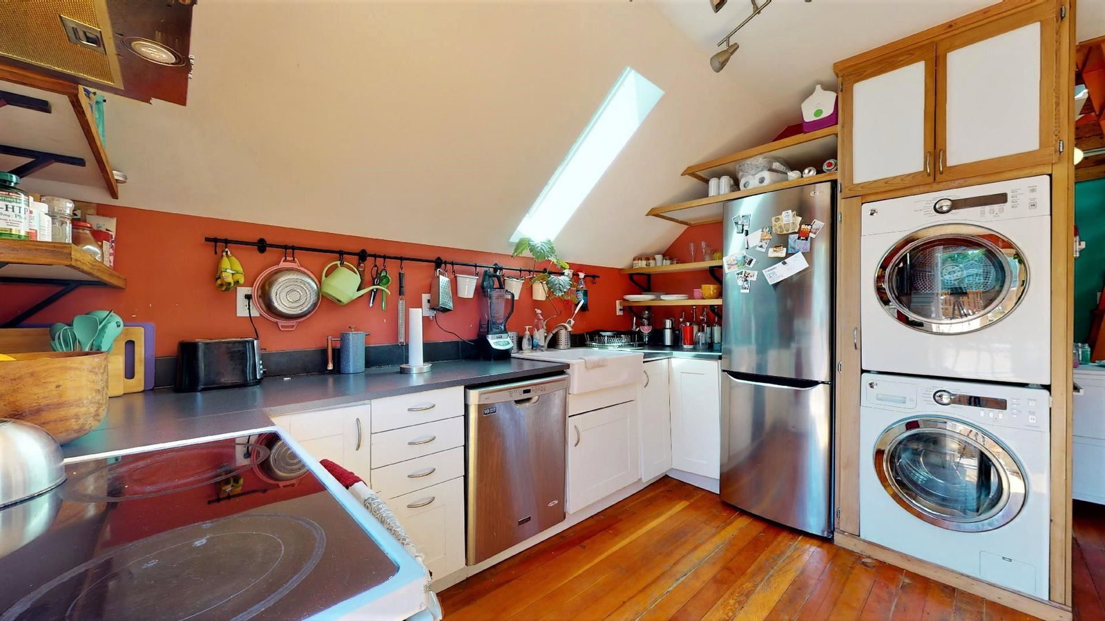 Listing Image 9