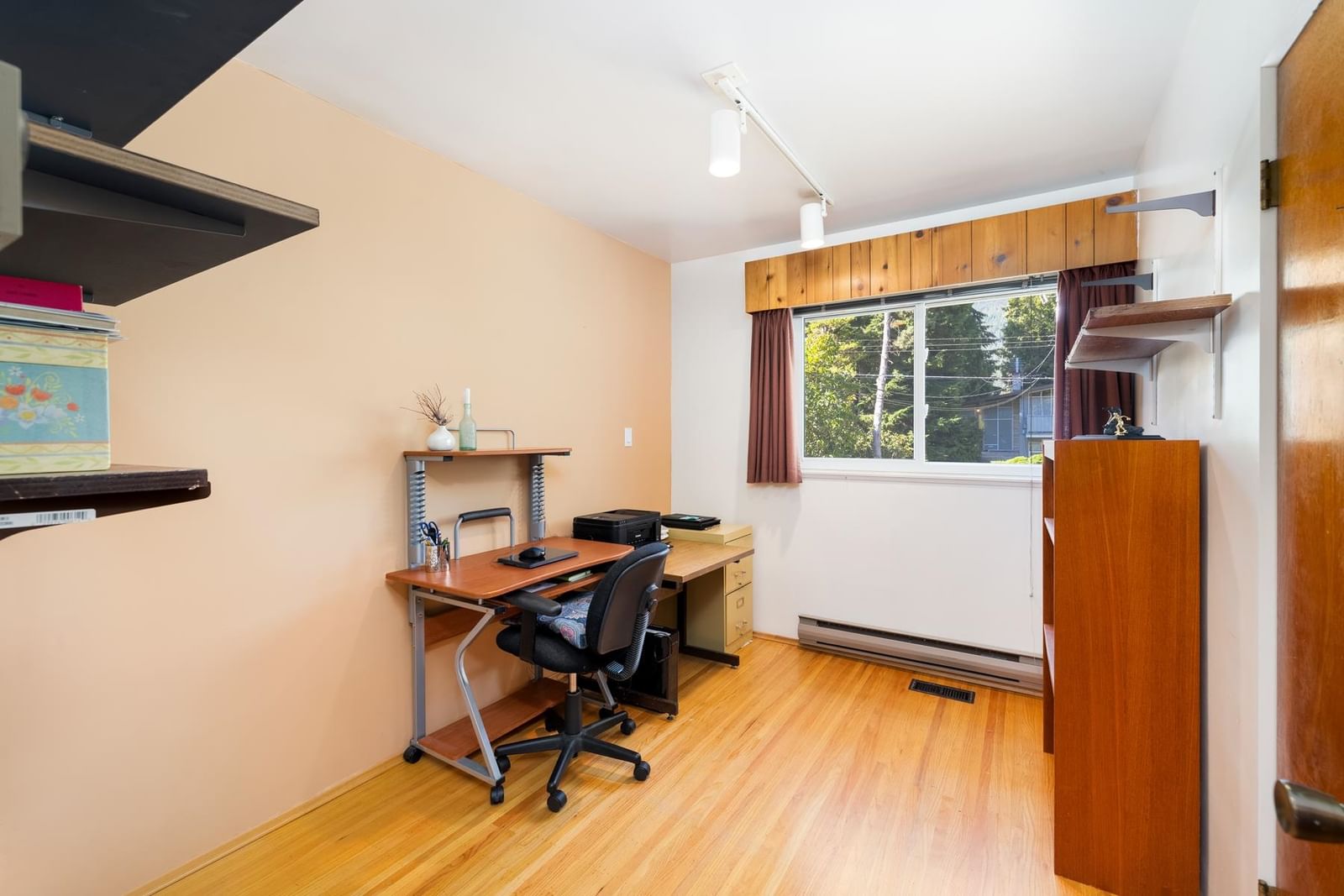 Listing Image 18