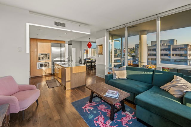 902 - 1675 8th Avenue