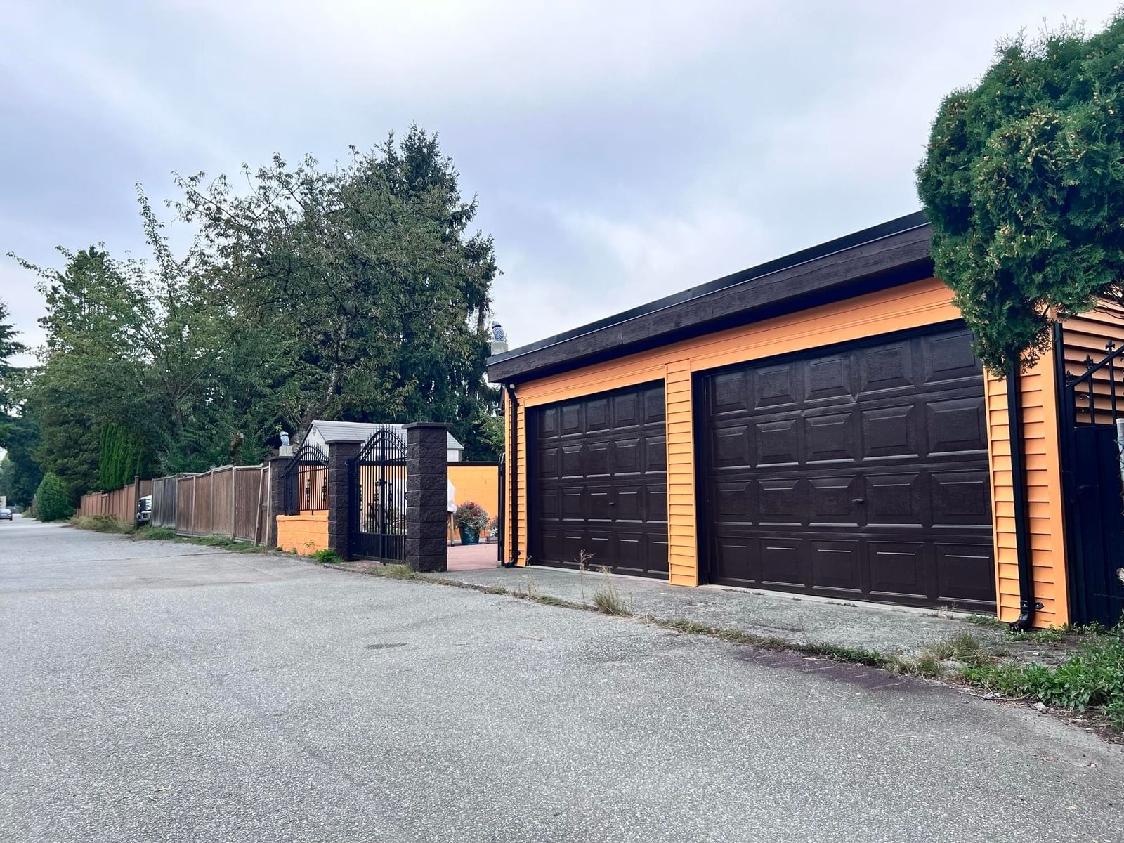 Listing Image 8