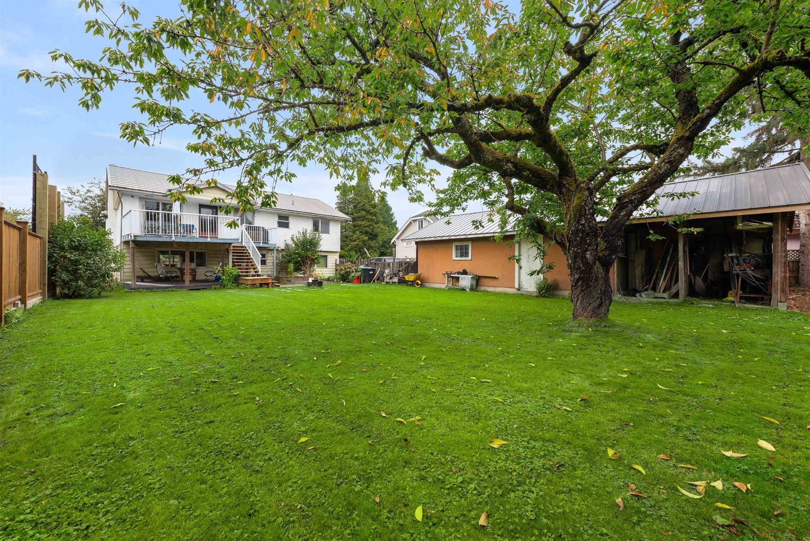 Listing Image 10