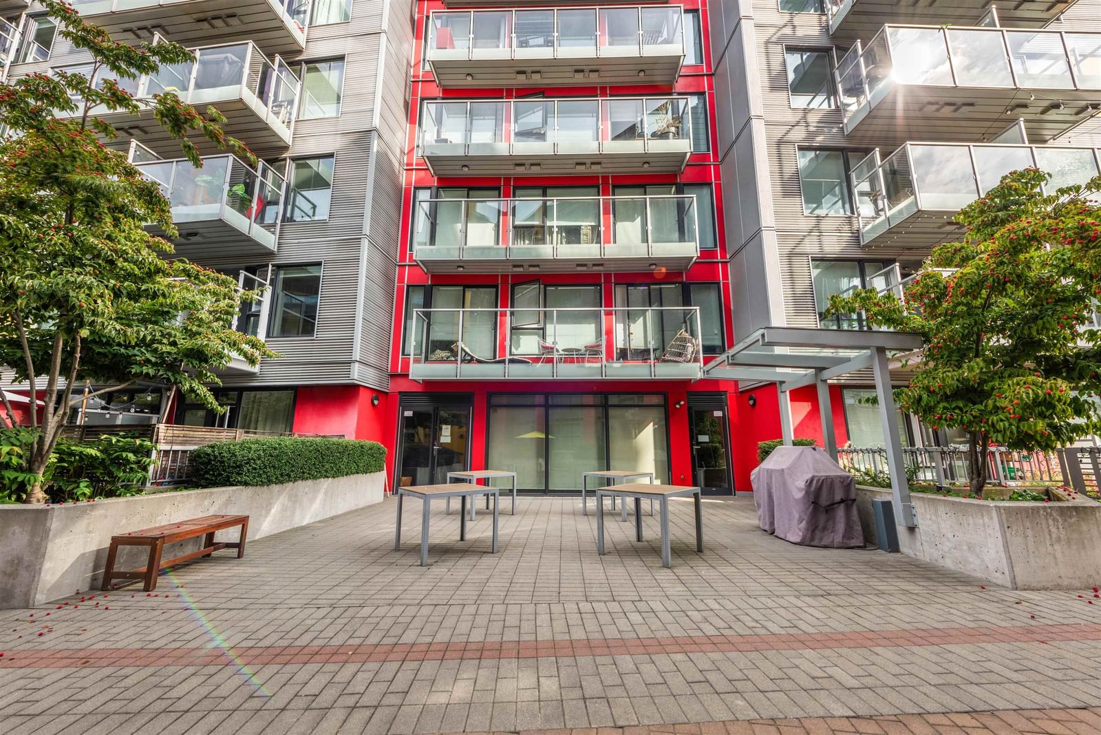 Listing Image 11