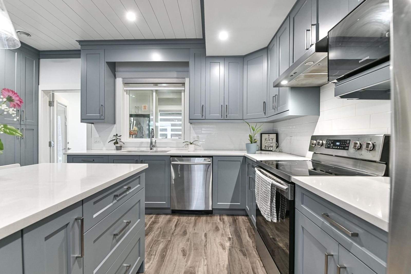 Listing Image 13