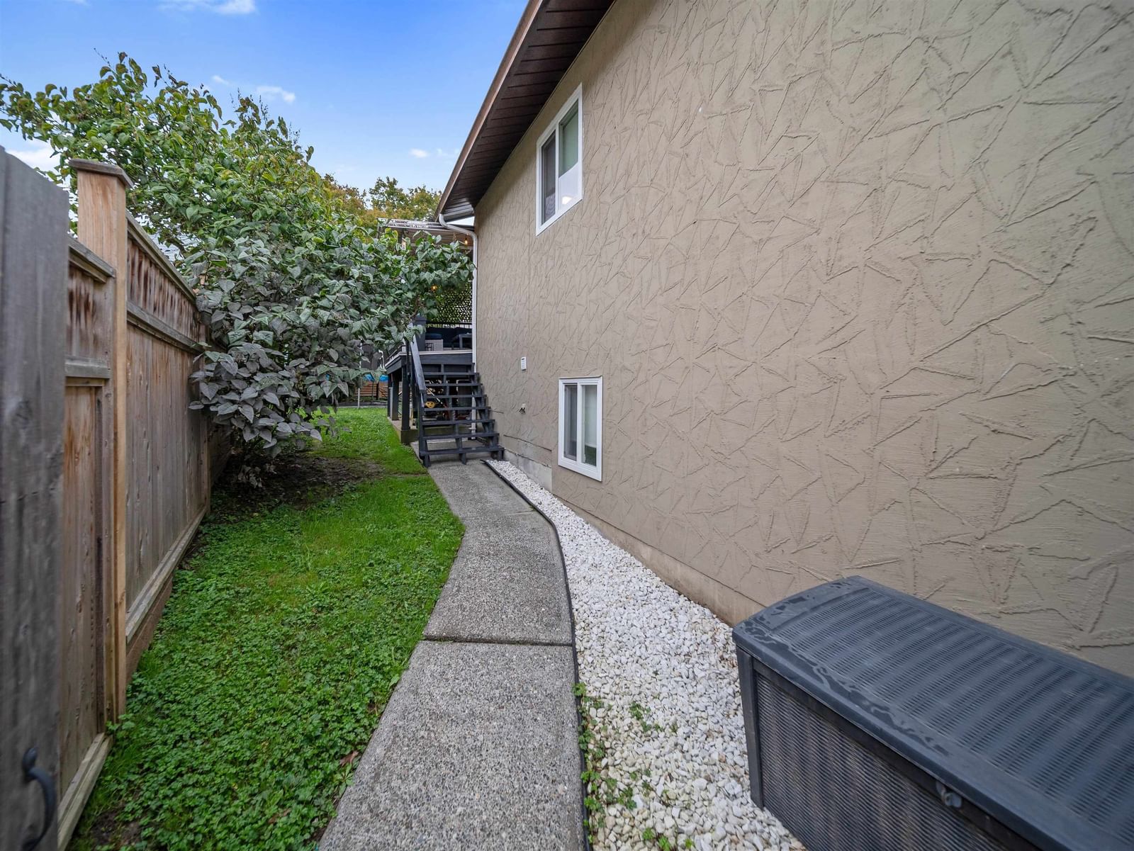 Listing Image 33