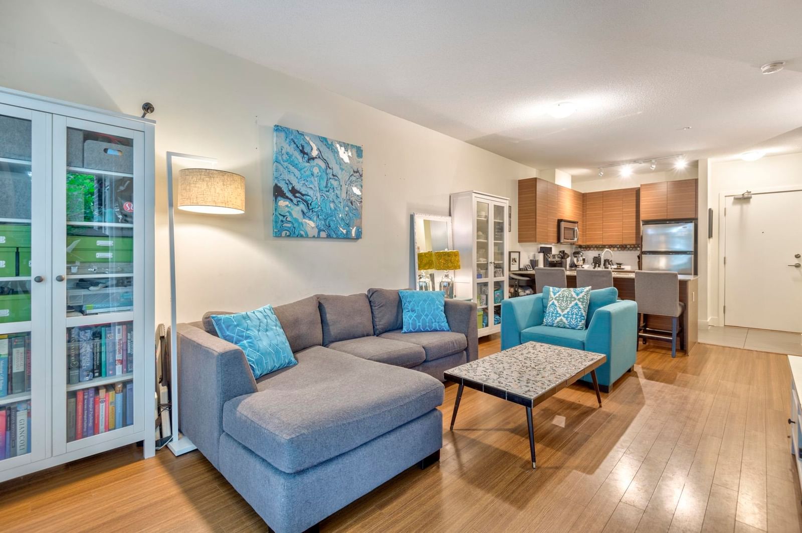Listing Image 10