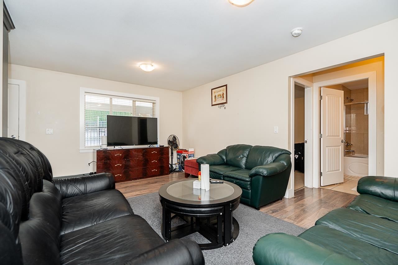 Listing Image 33