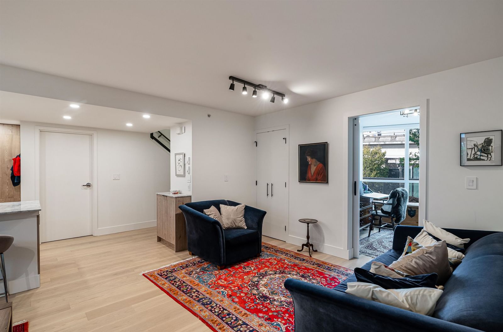 Listing Image 13