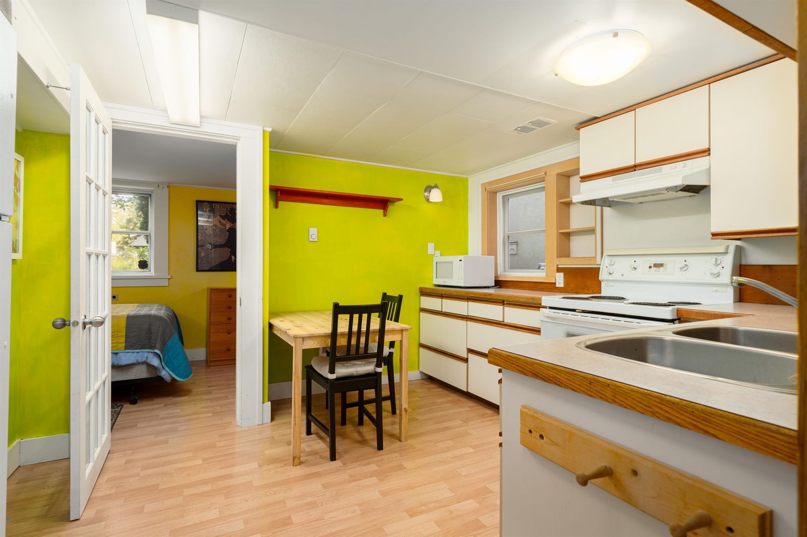 Listing Image 19