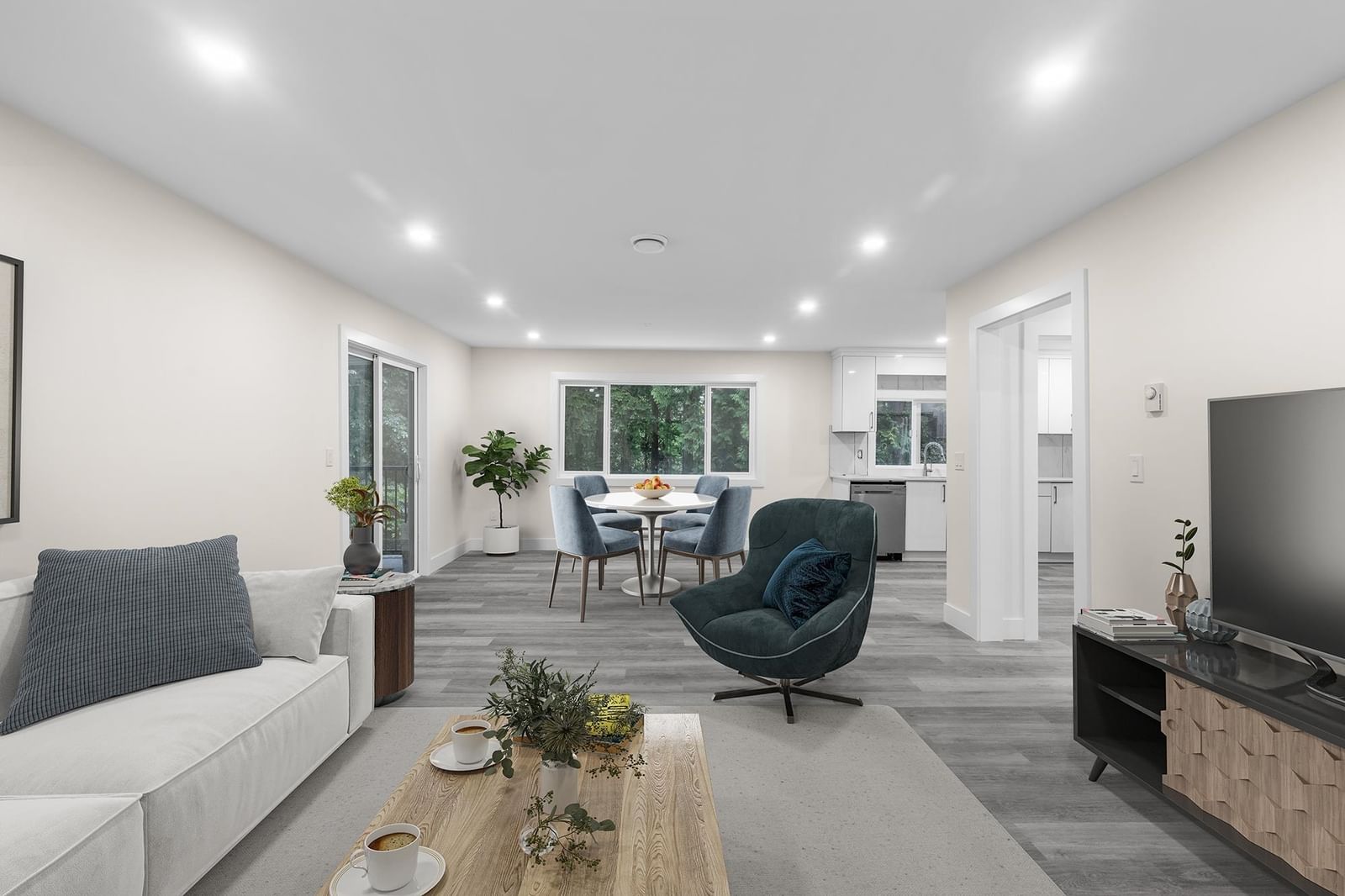 Listing Image 11