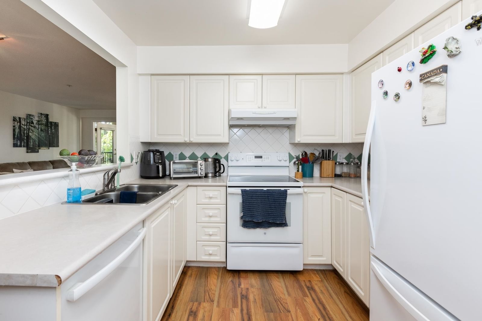 Listing Image 13