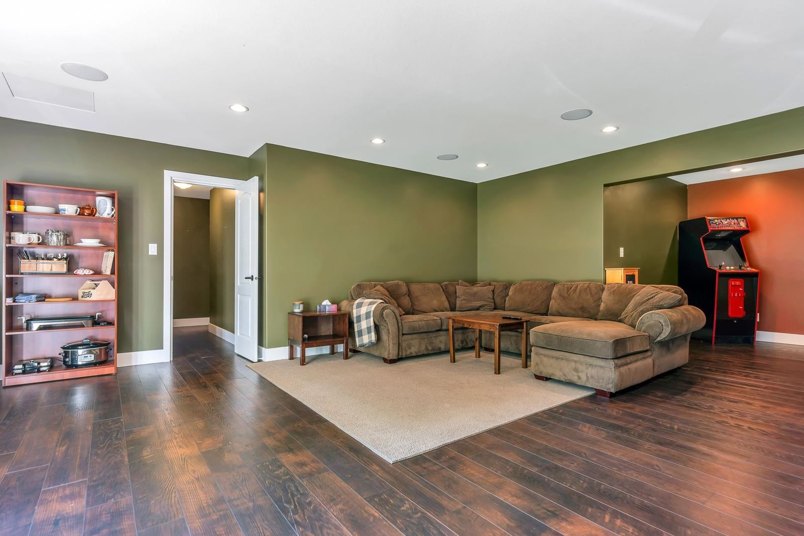 Listing Image 19