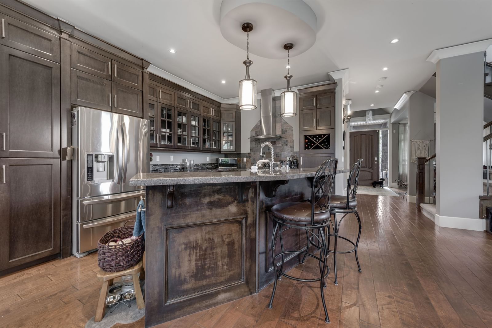 Listing Image 10
